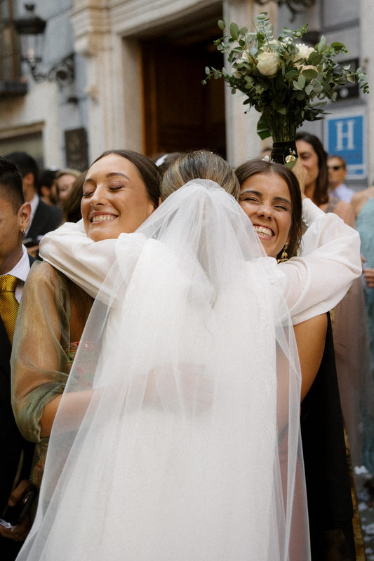 CONVIÉRTETE EN LA INVITADA PERFECTA CON ESTOS TIPS